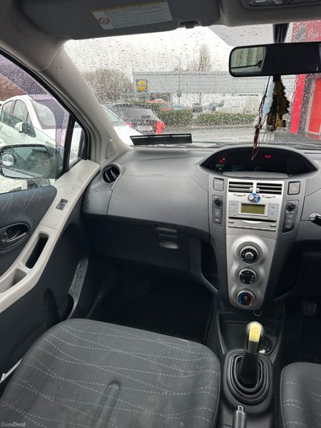 Toyota Yaris 2007 tax and nct €2950 377733245