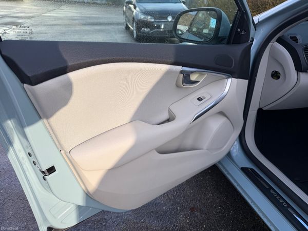 Volvo V40 Automatic T3 377867255