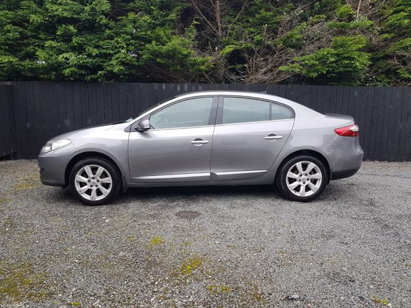 FLUENCE TOM TOM... NCT 01/27...LOW KMS 377891074