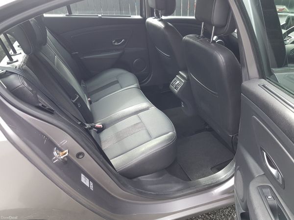 FLUENCE TOM TOM... NCT 01/27...LOW KMS 377891083