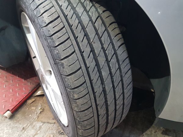 MEGANE TOM TOM... NCT TODAY .. LOW KMS 377893280