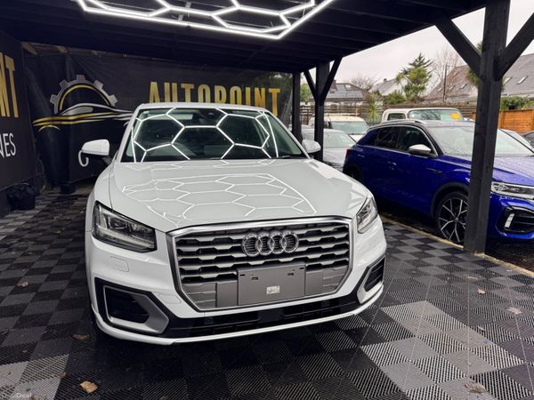 Audi Q2 377817923