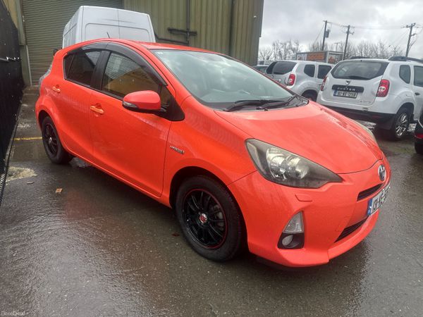 Toyota Aqua 2013 Automatic Low Milage 377818772