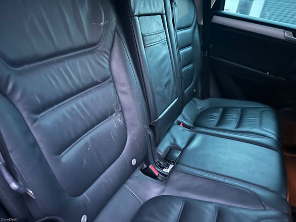 Volkswagen Touareg 2016 377838282