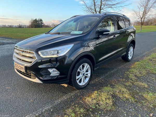 Ford Kuga 2019 commercial 2 seats 377975488