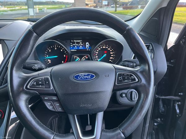 Ford Kuga 2019 commercial 2 seats 377975522