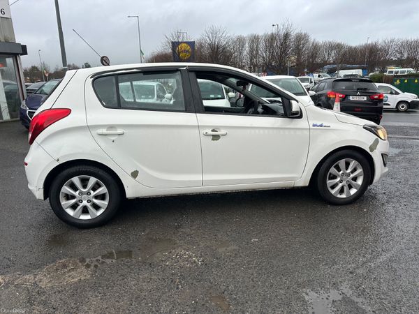 Hyundai i20 1.4 Diesel NCT TAX 377984303