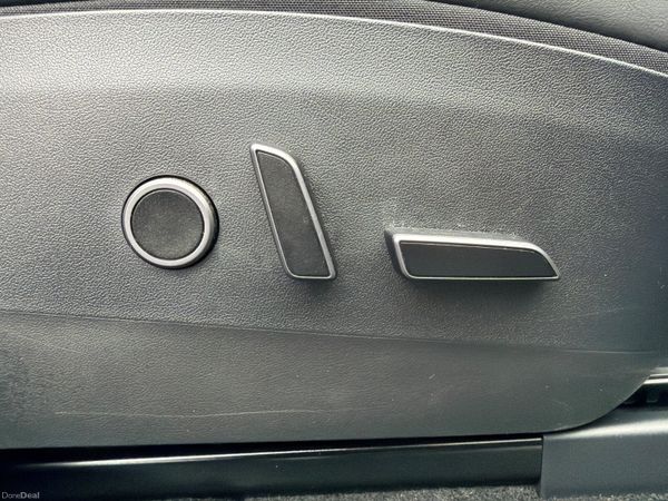 Tesla Model Y 2023 Long Range AWD 377991467