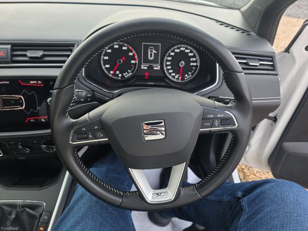 SEAT Arona 2019 377992466