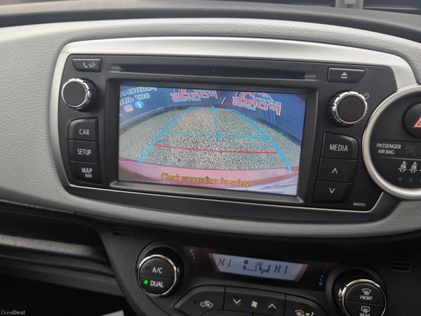 Toyota Yaris hybrid Automatic 2014 377992943