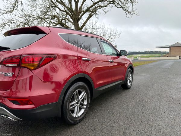 Hyundai Santa Fe 2017 4WD Low Mileage 377999146