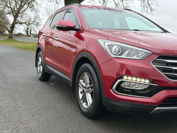 Hyundai Santa Fe 2017 4WD Low Mileage 377999127