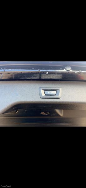 BMW 5-Series 2019 377902784