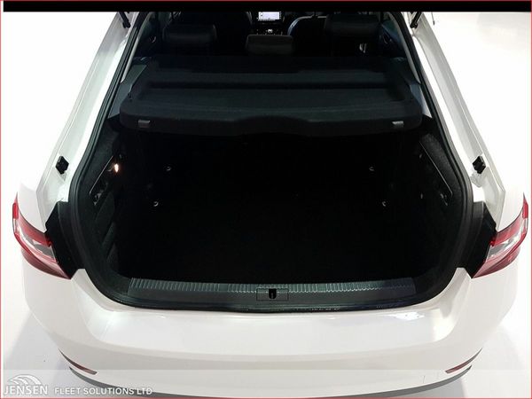 Skoda Superb 1.6 TDI 120bhp Style Manual T/Belt do 377916568