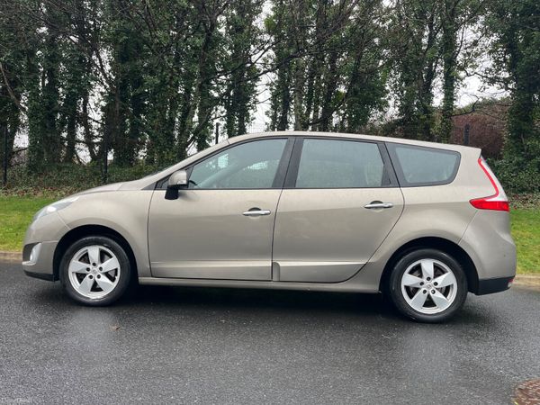 Renault Grand Scenic 2010(NCT 03/27) 378053964