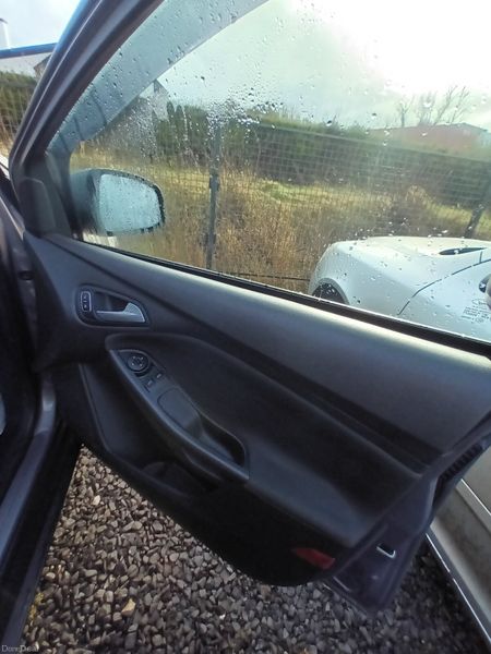 Ford Focus 2015 378070140