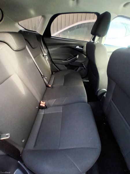 Ford Focus 2015 378070136