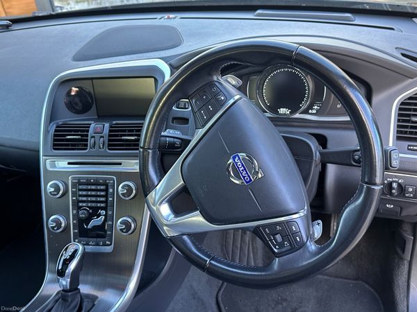 2015 VOLVO XC60 D4 AUTO 378089426