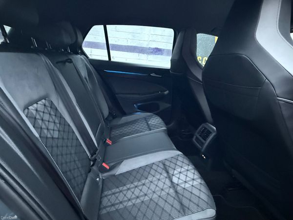 Volkswagen Golf 2024 R-line 378102618