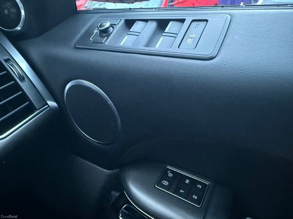 Land Rover Range Rover Sport 2018 378104275