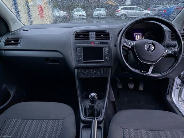 2017 Volkswagen Polo 378129746