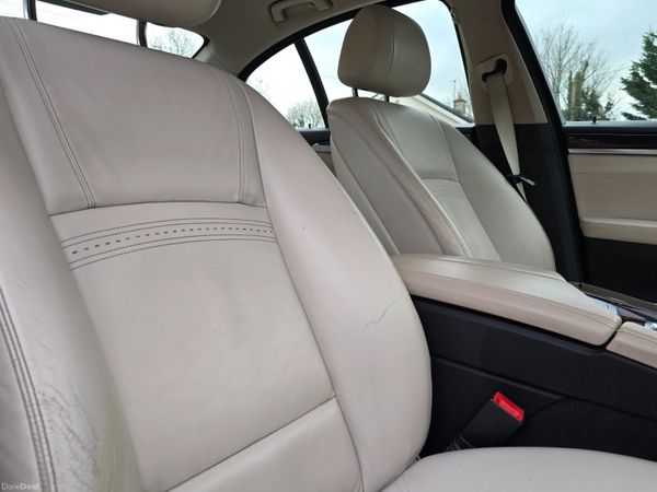 141 BMW 520d Luxury Automatic 378240702