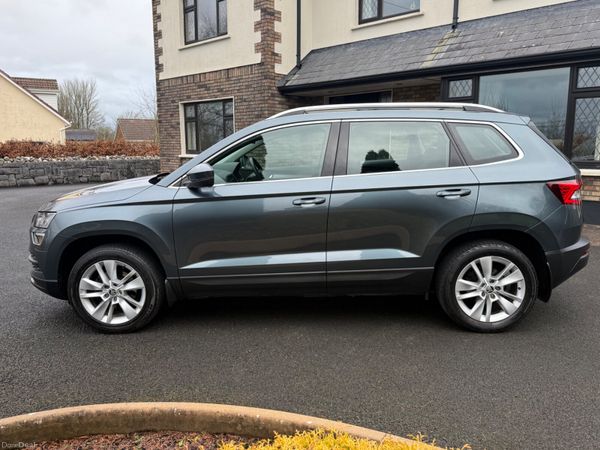 Immaculate Low km Auto 201 Skoda Karoq! 378258896
