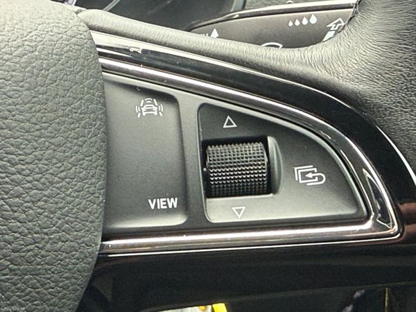 Immaculate Low km Auto 201 Skoda Karoq! 378258912