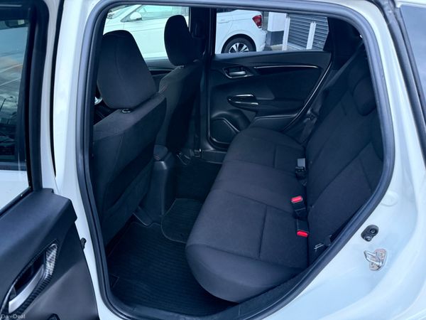 2015 Honda Fit 1.5 Hybrid Auto, Immaculate 378263418