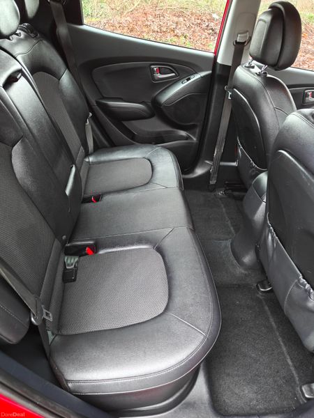 142 Hyundai ix35 New NCT 378278600