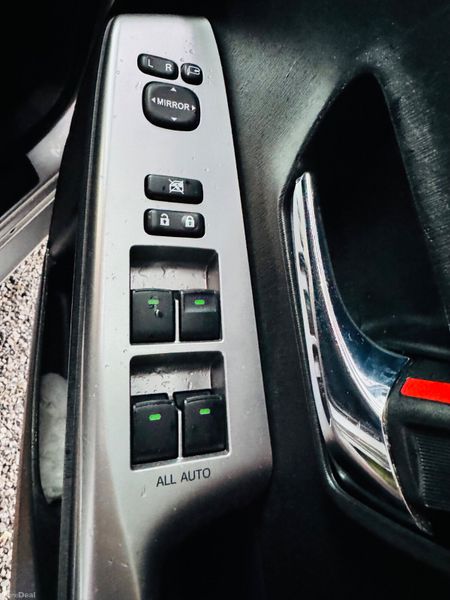 Toyota Prius Plus/Alpha Hybrid 7 Seater Excellent 378205287