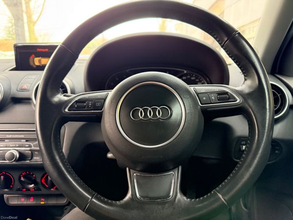 Audi A1 378215456
