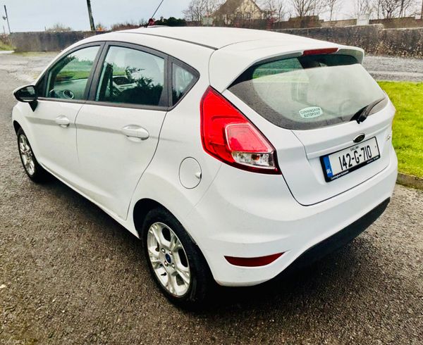 Ford Fiesta 2014 LOW KMS 378233344
