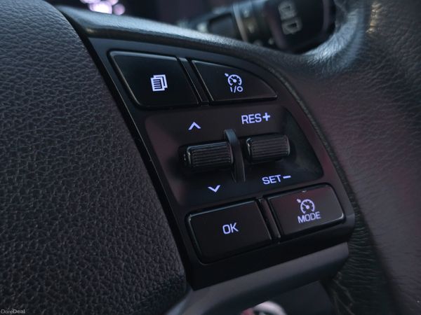 HYUNDAI TUCSON 162 PREMIUM PANORAMIC SUNROOF 378350250