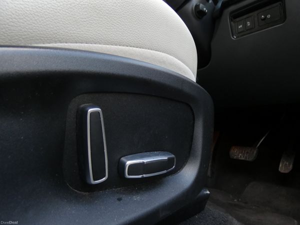 Jaguar F-Pace RWD 2.0 D 180PS Chequered Flag Auto 378379917