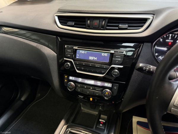 Nissan X-Trail 2017         LOW KLMS ! 378386105