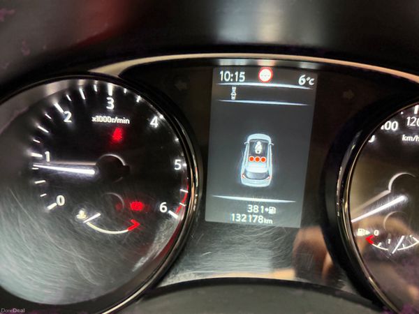 Nissan X-Trail 2017         LOW KLMS ! 378386121