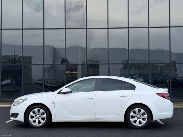 152 Vauxhall Insignia *NCT *Tax 378392842