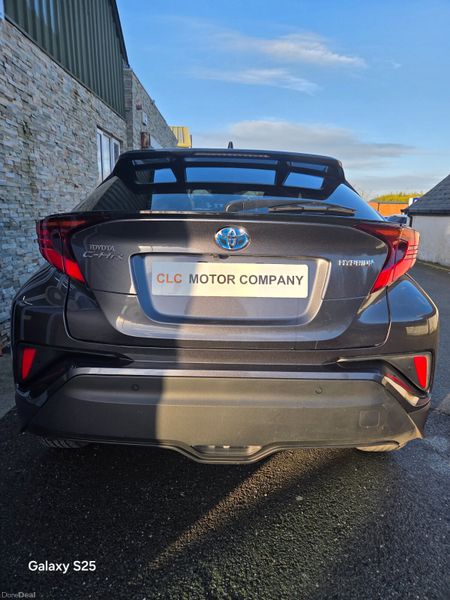 Toyota C-HR 2023 378396474