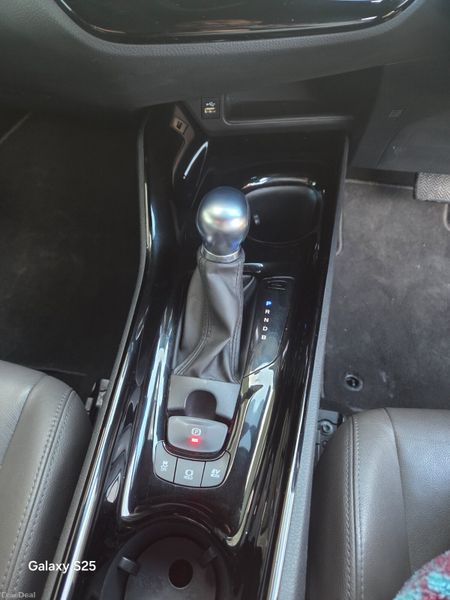 Toyota C-HR 2023 378396500