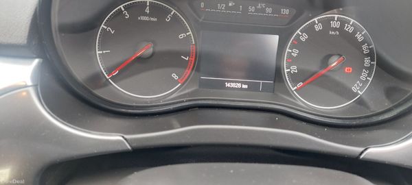 Opel Corsa 2016 378307886