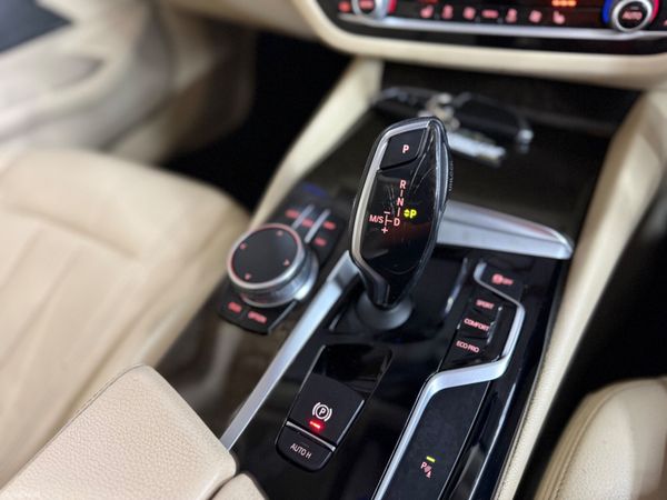 ◼️2017 BMW 520D SE X-DRIVE SUNROOF◼️ 378443063