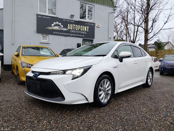 Toyota Corolla Hybrid Saloon 378463109