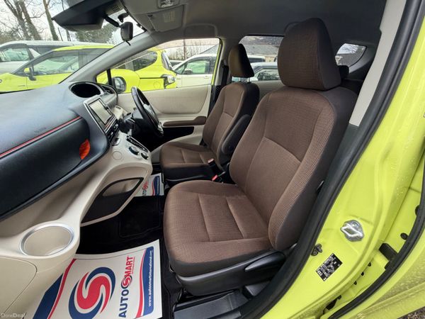 Toyota Sienta 2016/8 378464922