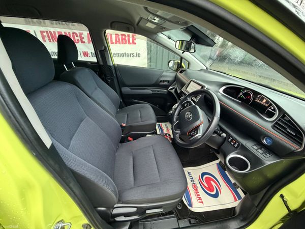 Toyota Sienta 2016 MPV 378465320