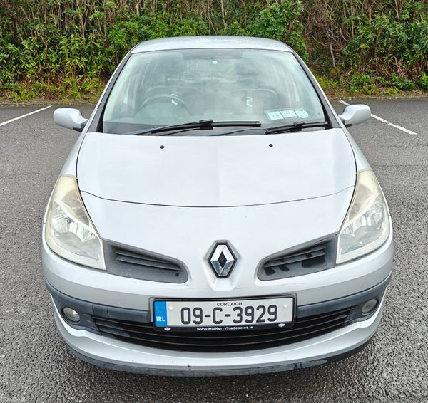 09 Renault Clio 1.1 petrol NCT & TAX 378482653
