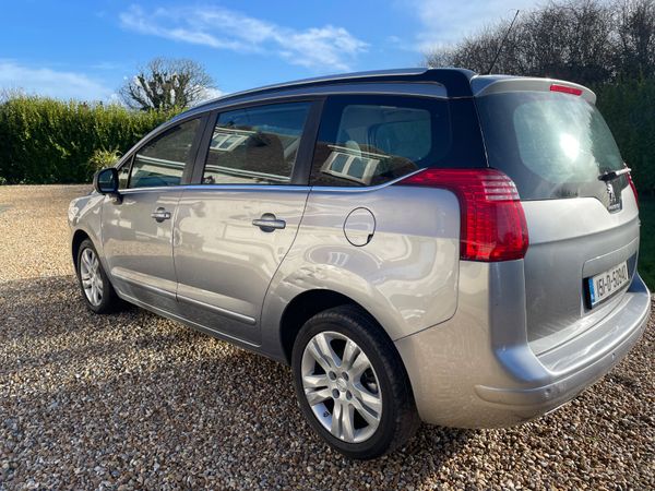 Peugeot 5008 2015 Diesel 7 seater. 378482843
