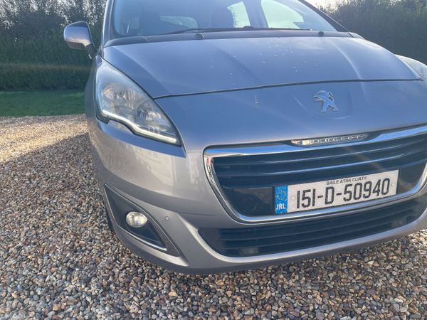 Peugeot 5008 2015 Diesel 7 seater. 378482848