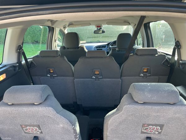 Peugeot 5008 2015 Diesel 7 seater. 378482871