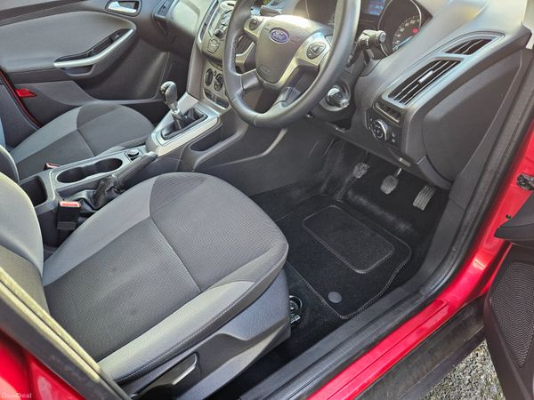Ford Focus 2012 1.6 tdci estate low mileage 378493933